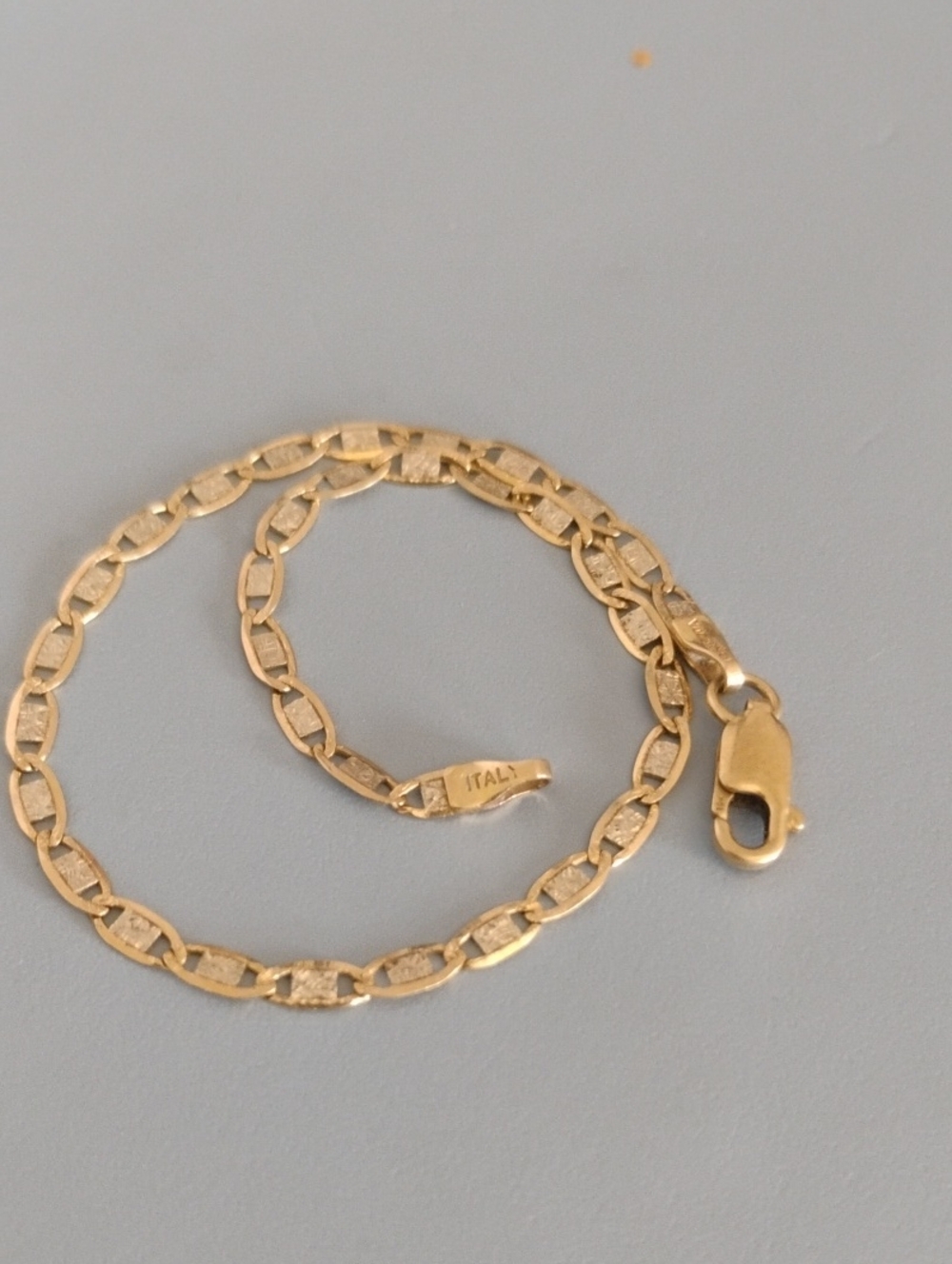 Solid 10 K Gold Valentino Chain Bracelet